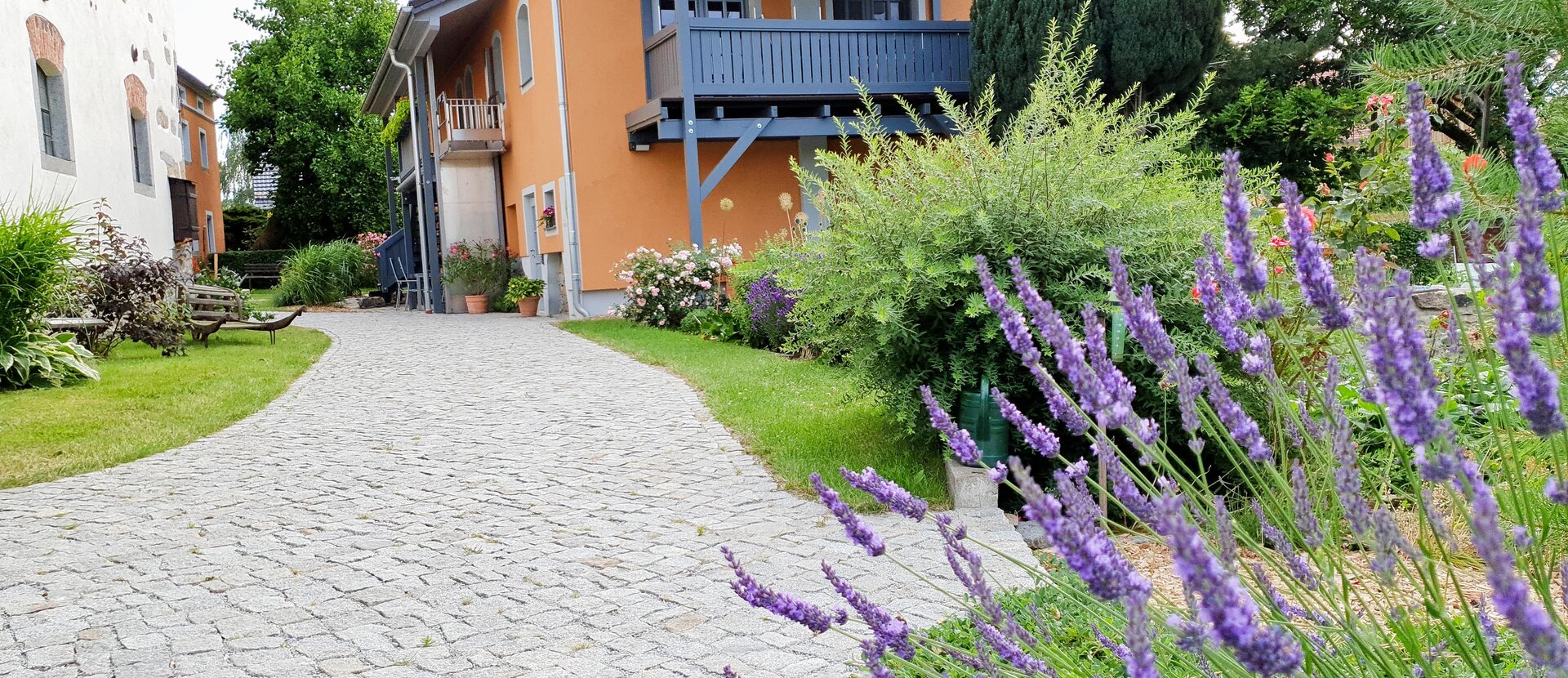 Ferienhof mit Ferienhaus und 2 Ferienwohnungen Herzlich willkommen auf dem Doberschützer Hof